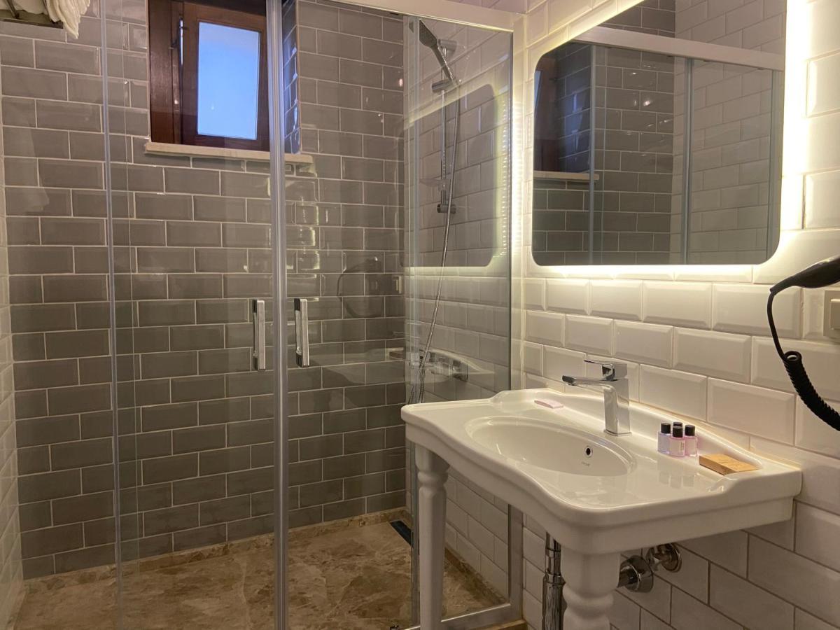 Dionysos 1789 Boutique Hotel Foça Eksteriør bilde